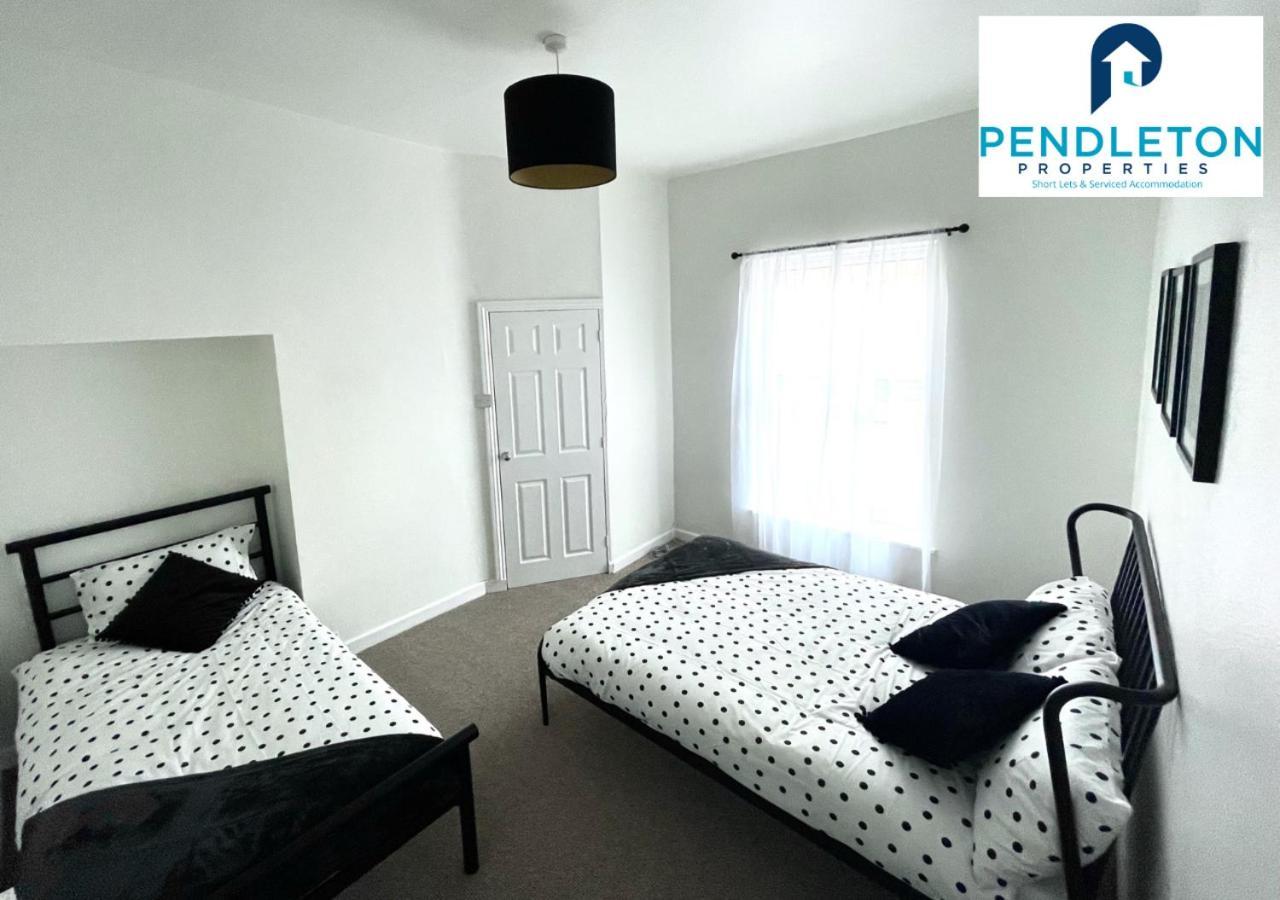 Villa Modern 3 Bed House With Free Parking And Wi-Fi Preston  Exterior foto