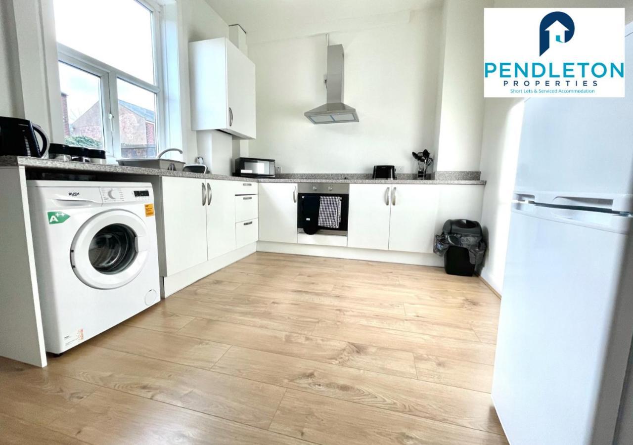 Villa Modern 3 Bed House With Free Parking And Wi-Fi Preston  Exterior foto